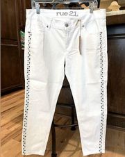 White Jeans Cropped Womens 13/14 Capris New