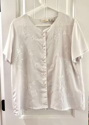 Woman’s Blouse Size 18