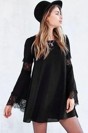 Leveon Dress Black Long Sleeve Lace Cut-Outs Cutouts Shift S