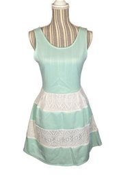 Day & Night Baby Blue & White Lace Applique Sleeveless Sheath Dress Women Sz M