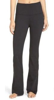 NWT Zella Barely Flare Live in High Waist Pants Size 6