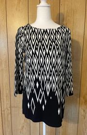 tunic. Black and white geometric pattern, size M