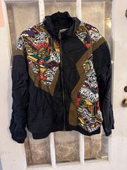 Vintage 1980’s 1990’s abstract geometric print windbreaker size medium to large