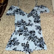 Kendall & Kylie blue floral romper medium