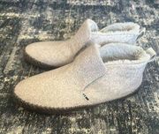 Toms Women's Nahla Frost Gray Felt Faux Fur Bootie Slippers Shoes Size 8 NWOT