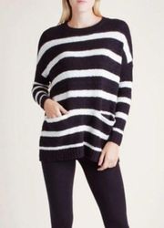 Kensie  Stripped Cozy Sweater Black and White M/L