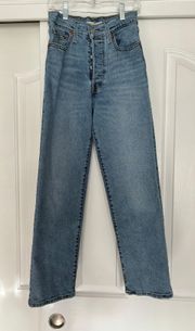 Ribcage Straight Ankle Jeans