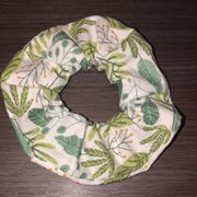 Handmade SCRUNCHIES 3/$8 or 5/$11!