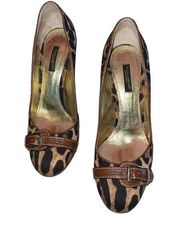 Dolce & Gabbana Leopard Canvas on Leather Buckle Pumps size 38