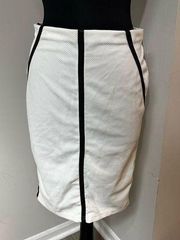 NWOT Valia White Pencil Skirt in Size Large