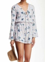 ASTR the Label Long Sleeved Gray Floral Romper