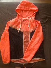 Woman Training/ Rain Jacket