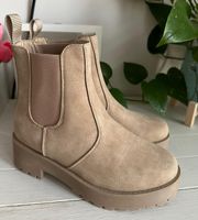 Chelsea Boots