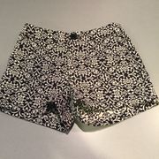 Floral pattern black and white shorts