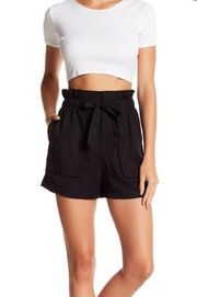 Socialite Black High Waisted Tie Front Pocket Shorts. Size Large.