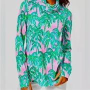 NWOT Lilly Pulitzer 
LILSHIELD UPF 50 PINK BLOSSOM
SUITE VIEWS SIZE: XXL