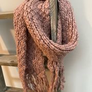 Knit scarf