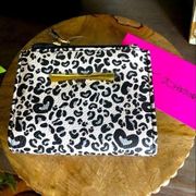 Betsey Johnson wallet leopard white faux leather Bi fold cheetah print​​​