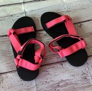 PINK SANDALS SIZE MEDIUM