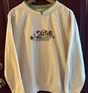 Vintage Floral Embroidered Crewneck Size Medium