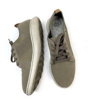 Clark’s Taupe Cloudsteppers Round Toe Sneakers