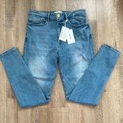 Le One Skinny Jeans size 2 NWT