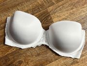 Maidenform Women’s White Strapless Bra Size 40D.  2285