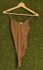 AGOLDE Spaghetti V-Strap Bodysuit in Toffee Size X-Small