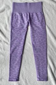 NVGTN Leopard Seamless Lilac Leggings Small NWT