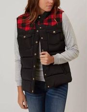 BKE The Buckle Daytrip Red Black Buffalo Check Puffer Vest Large