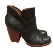 Castaneda Bootie black size 9