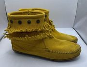Minnetonka Women's yellow Moccasins Size 8.5 Double Fringe Back Zip Ankle Boots