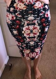 NEW Floral Pencil Skirt Sz S