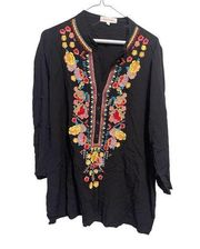 Solitaire | Tops | Anthropologie Solitaire Black Embroidered Floral Vneck Tunic