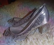 ADRIANNA PAPELL Frances Peep Toe Pump (in silver)