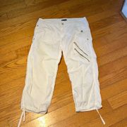 size women 6, white capris