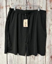 NWT MissGuided Plus Jogger Shorts - Black / Size US 20