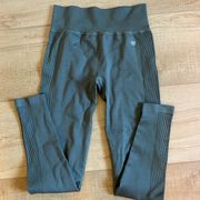 Forever 21  Size Small Olive Green Ribbed Full Length leggings gym athlete wear