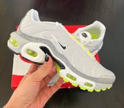 Nike NIB  Air Max Plus Retro Air Max Logo GS