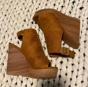 Tan Wedges