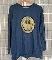 Zutter  Long sleeve t shirt with vintage smiley face graphic tee  small/medium