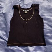 Faded Brown scoop neck tank
Vintage Max Studio