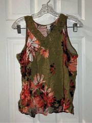 Cato Green Floral Print Lace Crochet Accent Tank size L