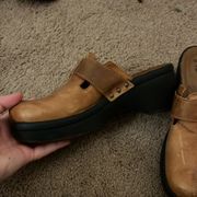 CROC 15513 Cobbler Clogs Slip On Shoes Brown Leather Buckle Women’s Size 7