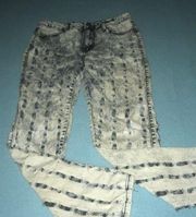 CRAVE FAME by Almost Famous High waisted distress straight leg acid wash size 9