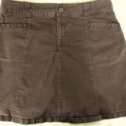 Women  Mini Skort
Coffee Brown Size 16  zipper and button 2 pockets