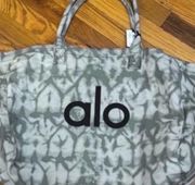 Alo Yoga Alo tote bag