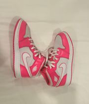 Nike Air Jordan 1 Hyper Pink
