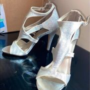 Micheal Antonio heels Retail value $118  bride prom heels shoes