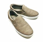 Seven7 Slip-on Sneakers